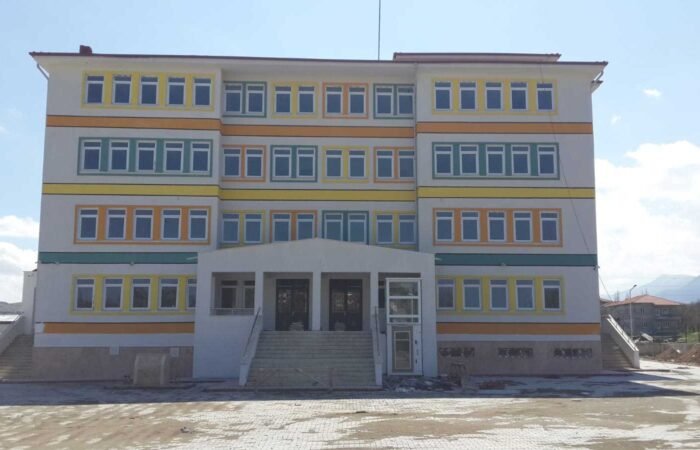 vaizpinari-8-derslikli-ilkokul-yapim-işi-1