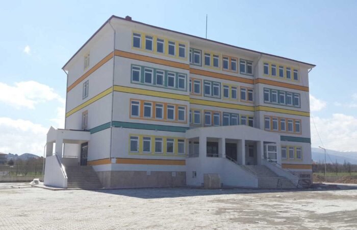 vaizpinari-8-derslikli-ilkokul-yapim-işi-2